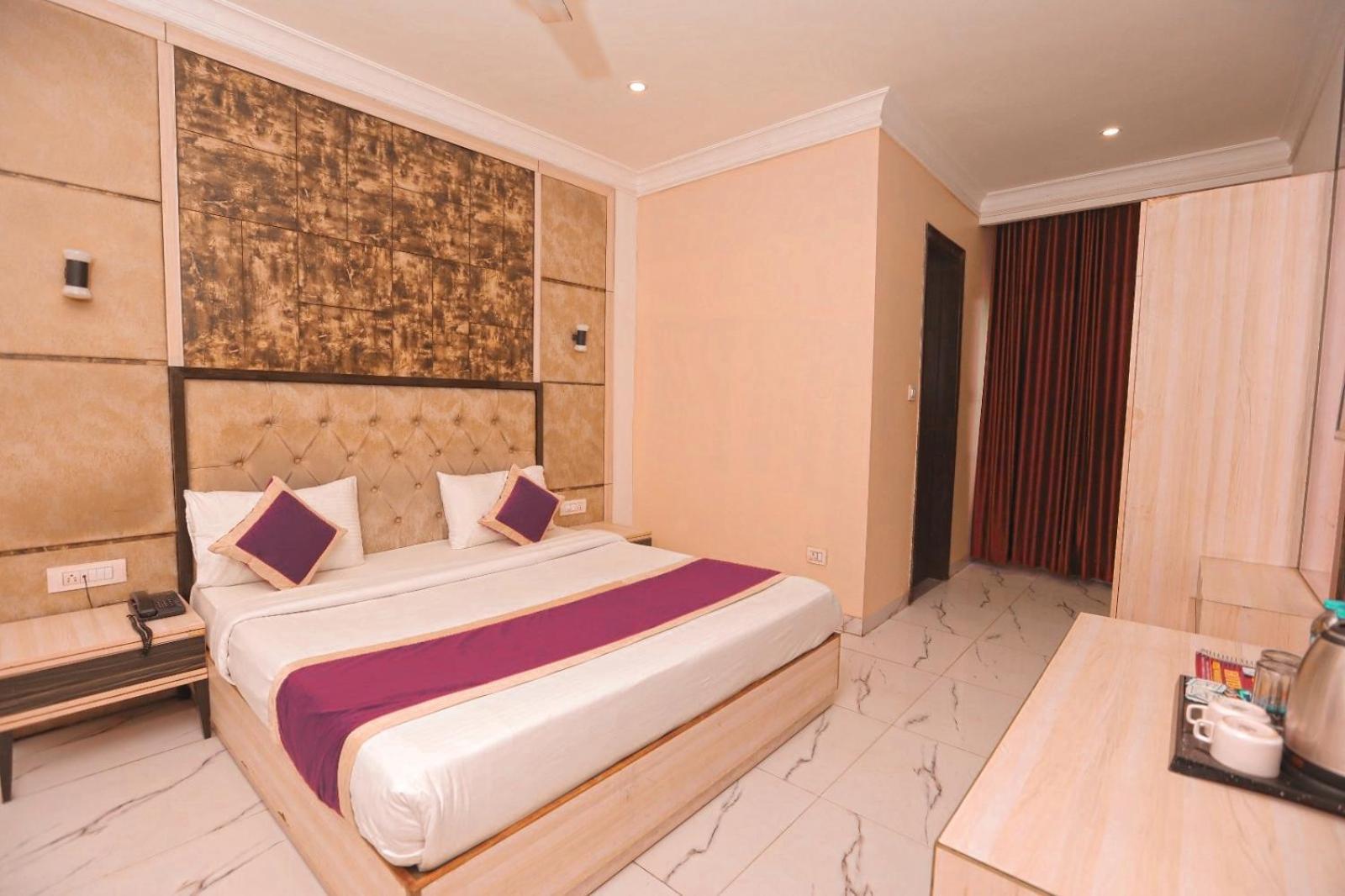 Hotel Almora Inn - Near By Delhi International Airport - With Free Airport Pickup And Drop نيودلهي المظهر الخارجي الصورة