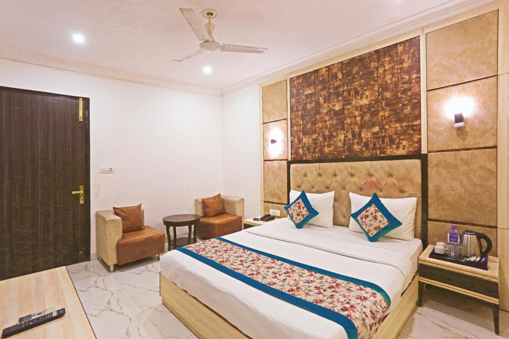 Hotel Almora Inn - Near By Delhi International Airport - With Free Airport Pickup And Drop نيودلهي المظهر الخارجي الصورة