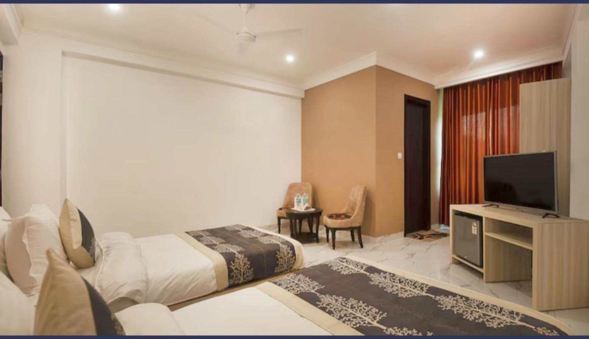 Hotel Almora Inn - Near By Delhi International Airport - With Free Airport Pickup And Drop نيودلهي المظهر الخارجي الصورة
