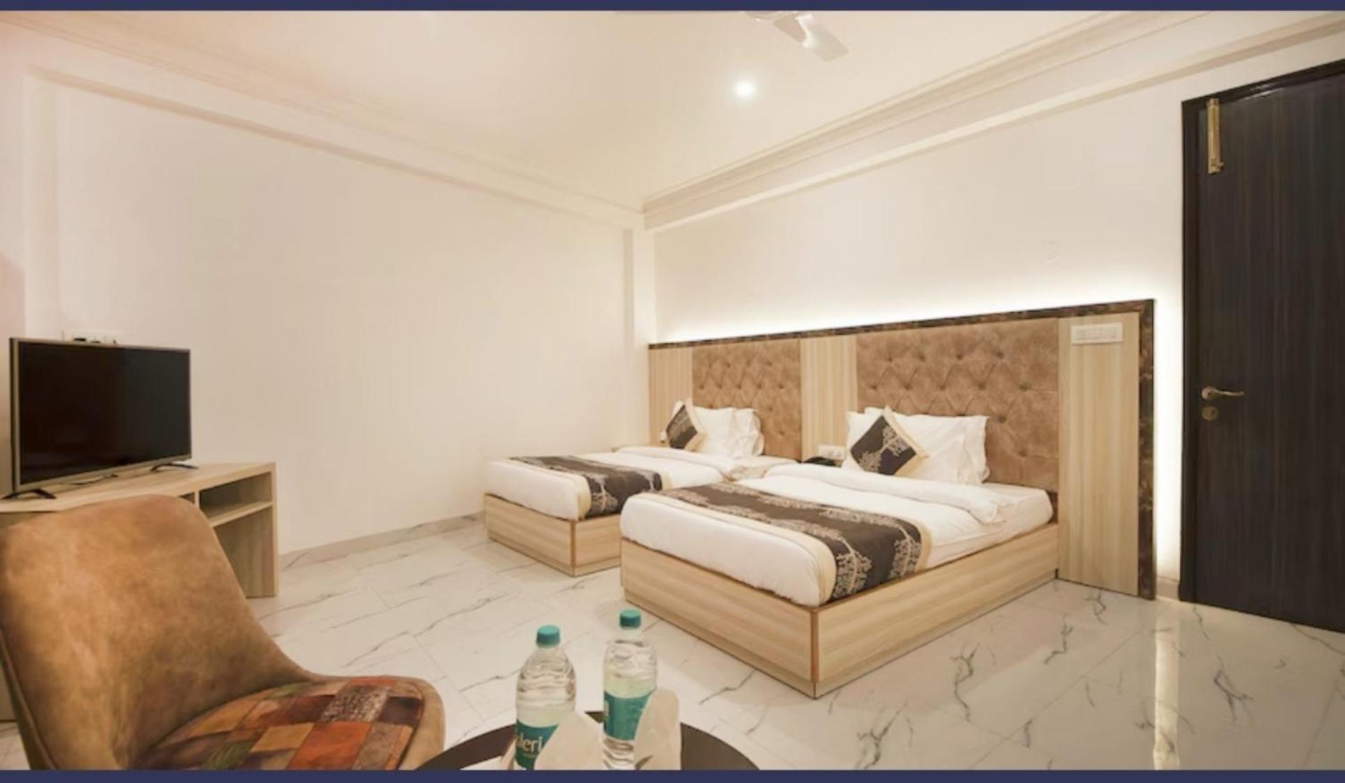 Hotel Almora Inn - Near By Delhi International Airport - With Free Airport Pickup And Drop نيودلهي المظهر الخارجي الصورة