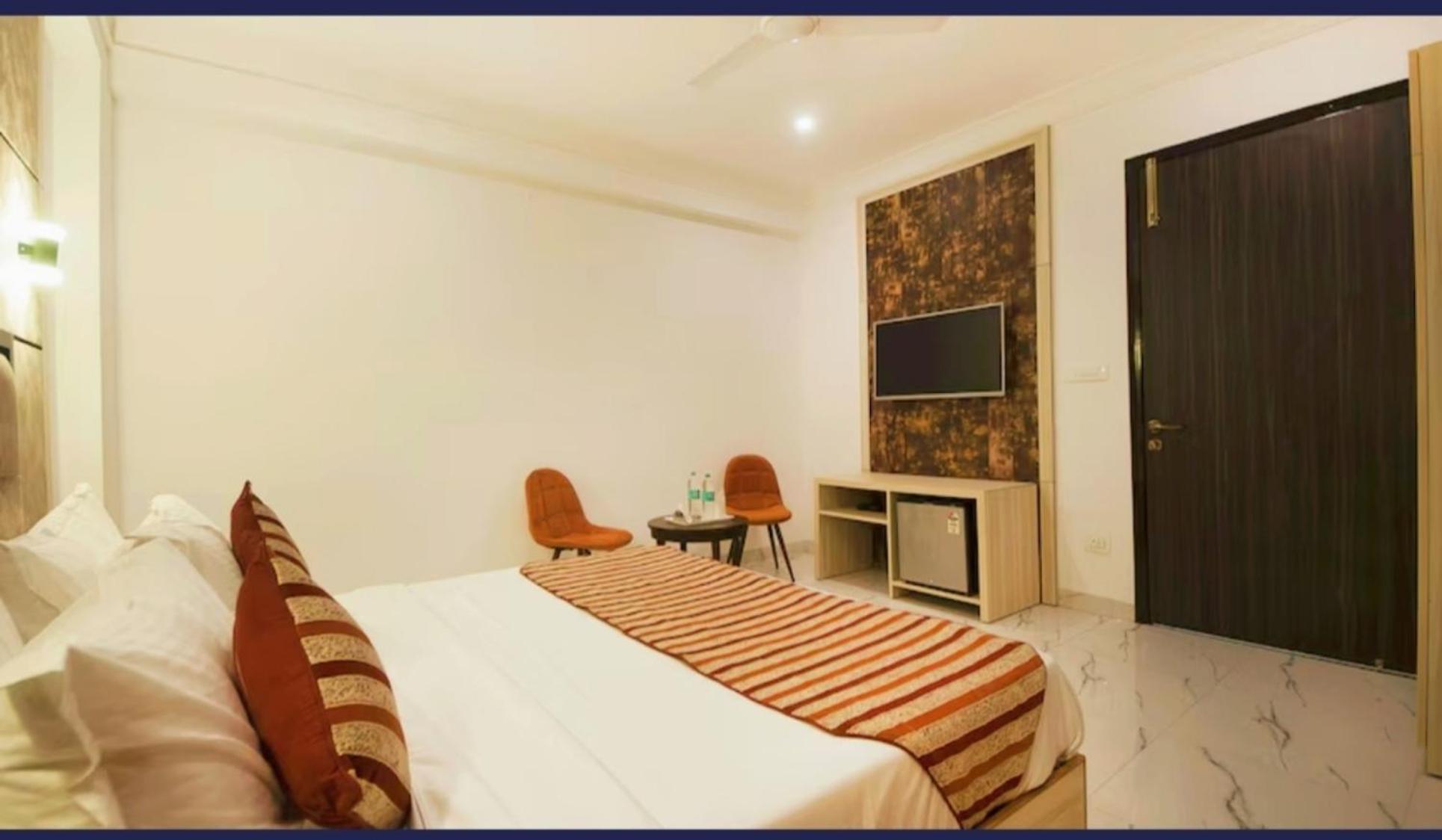 Hotel Almora Inn - Near By Delhi International Airport - With Free Airport Pickup And Drop نيودلهي المظهر الخارجي الصورة