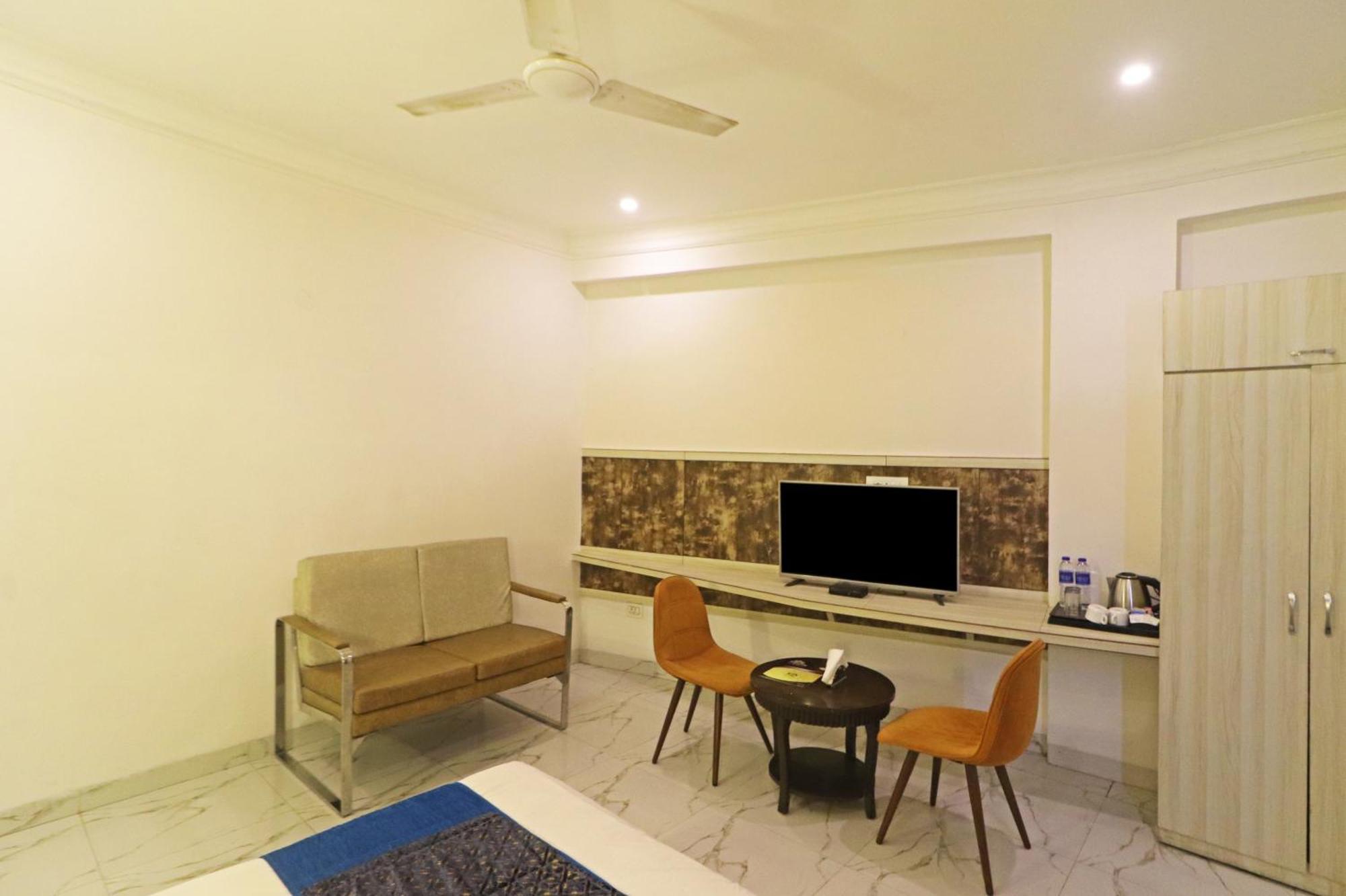 Hotel Almora Inn - Near By Delhi International Airport - With Free Airport Pickup And Drop نيودلهي المظهر الخارجي الصورة