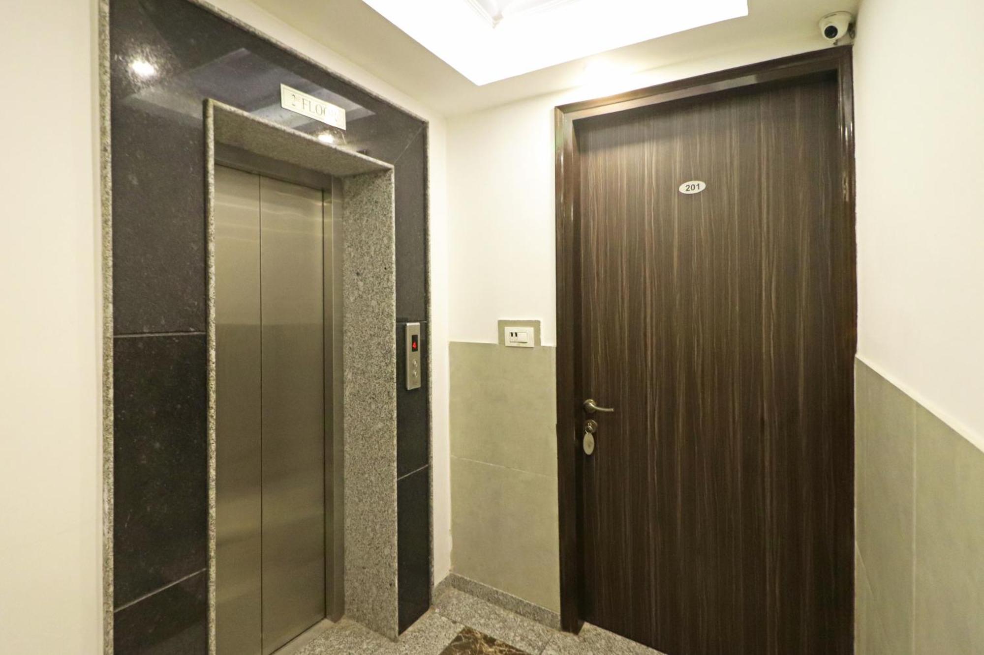 Hotel Almora Inn - Near By Delhi International Airport - With Free Airport Pickup And Drop نيودلهي المظهر الخارجي الصورة