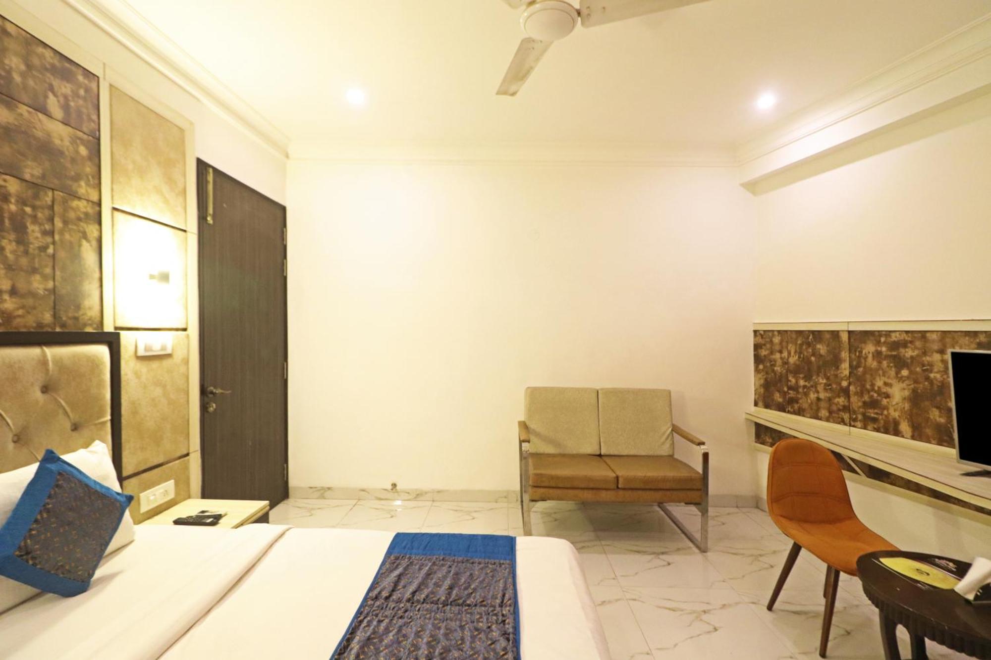 Hotel Almora Inn - Near By Delhi International Airport - With Free Airport Pickup And Drop نيودلهي المظهر الخارجي الصورة