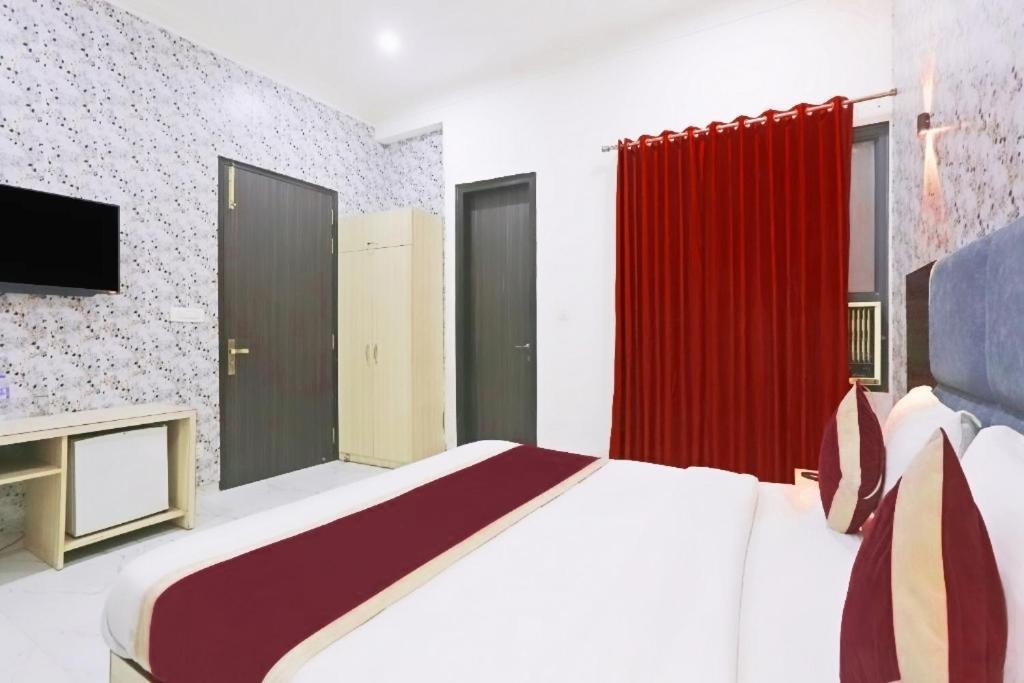 Hotel Almora Inn - Near By Delhi International Airport - With Free Airport Pickup And Drop نيودلهي المظهر الخارجي الصورة