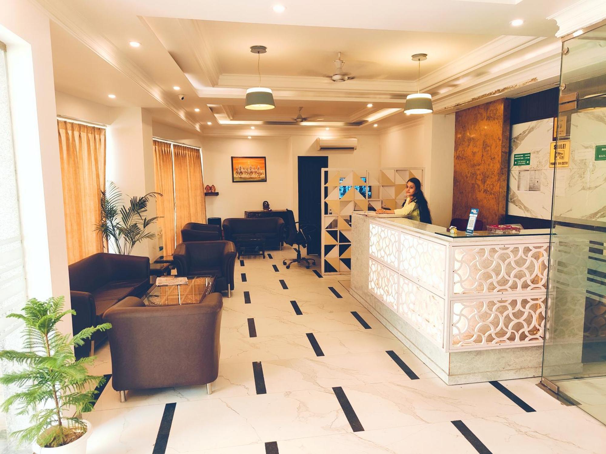 Hotel Almora Inn - Near By Delhi International Airport - With Free Airport Pickup And Drop نيودلهي المظهر الخارجي الصورة